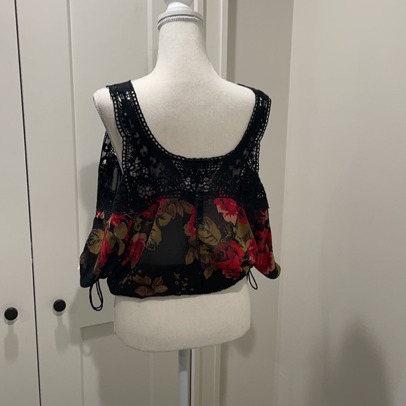 Guess Top - Picture 3 of 4